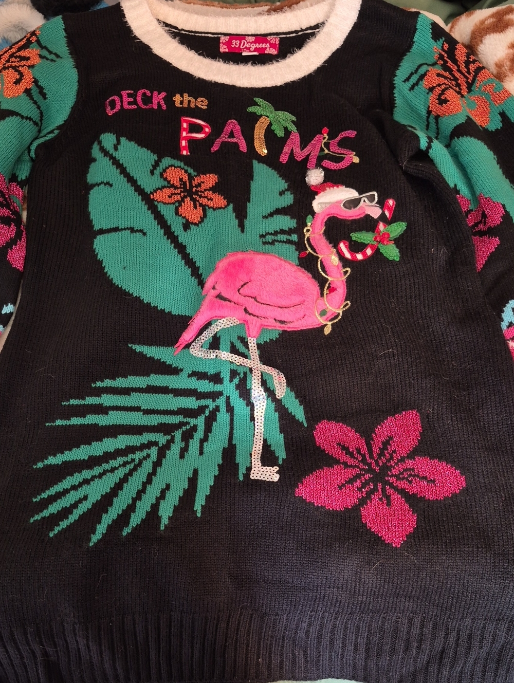 33 Degrees Flamingo Holiday Sweater Size M